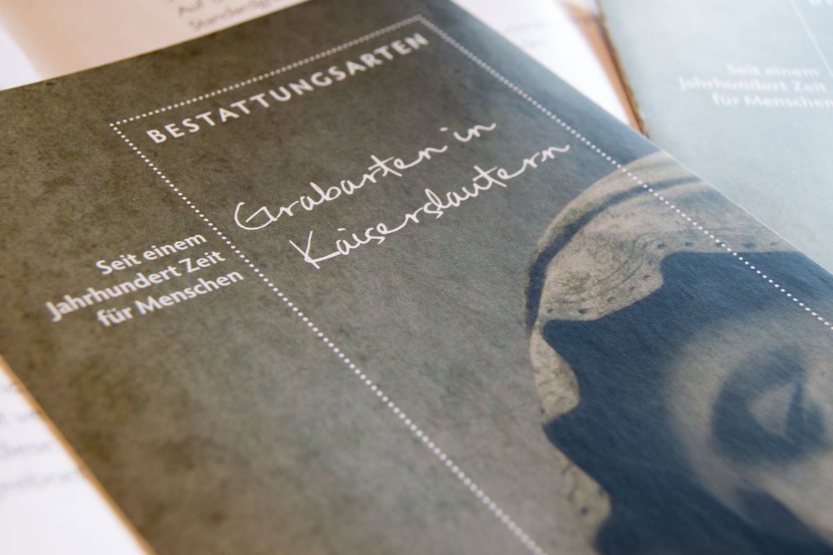 Ein Überblick über die Grabarten in Kaiserslautern bietet unsere Broschüre